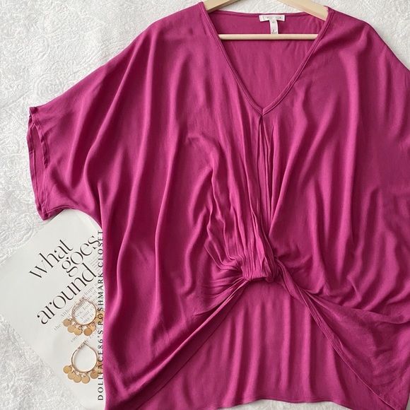 Leith Magenta Knotted Front Top - Picture 2 of 10